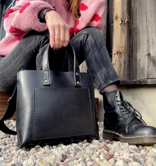 Rokas soma ar kabatu. 