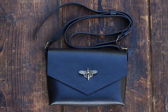 Ādas soma. Kukainītis. M