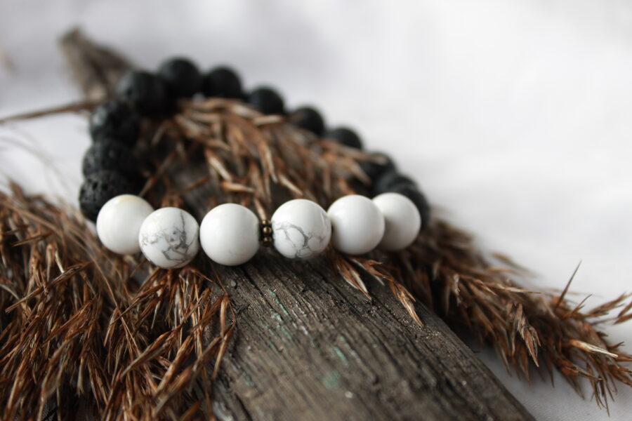 Lavas akmens un hovlīta aproce. 10 mm