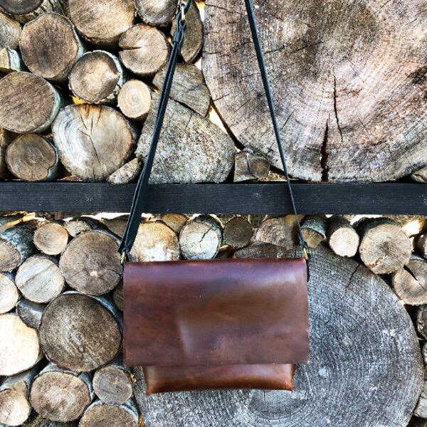 Leather crossbody bag. brown