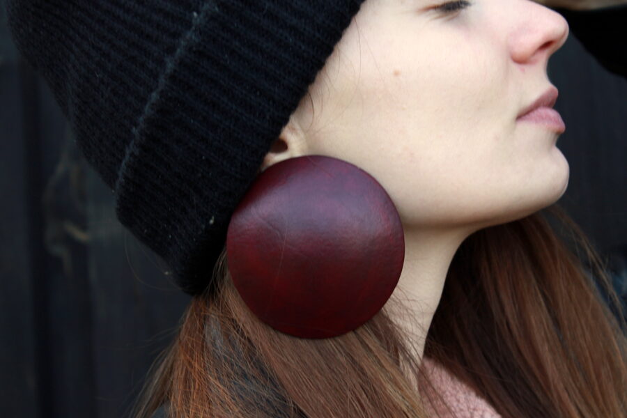 Round leather earrings. 8 cm burgundy